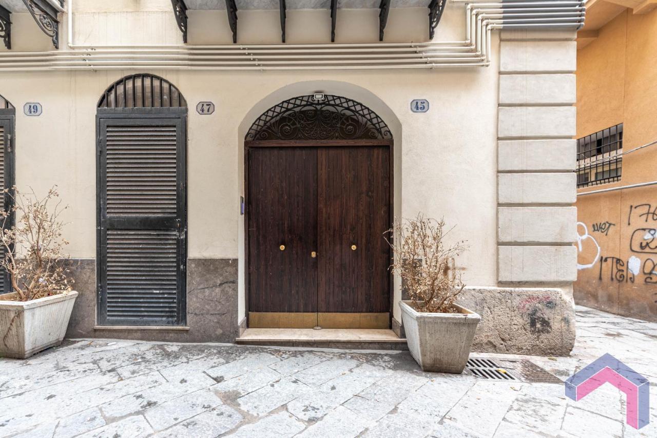 Appartamento In Pieno Centro I Mori E Le Dame Palermo Exterior photo