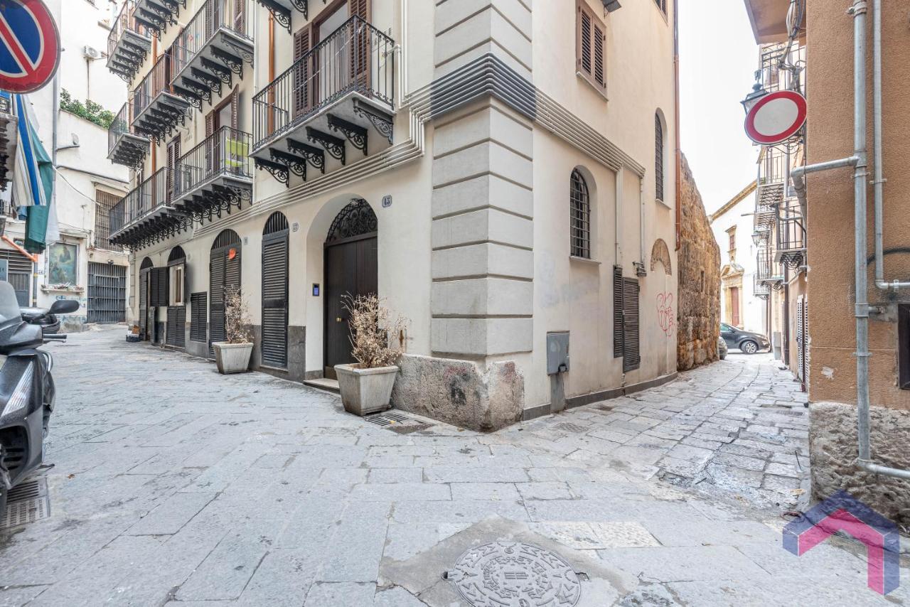 Appartamento In Pieno Centro I Mori E Le Dame Palermo Exterior photo